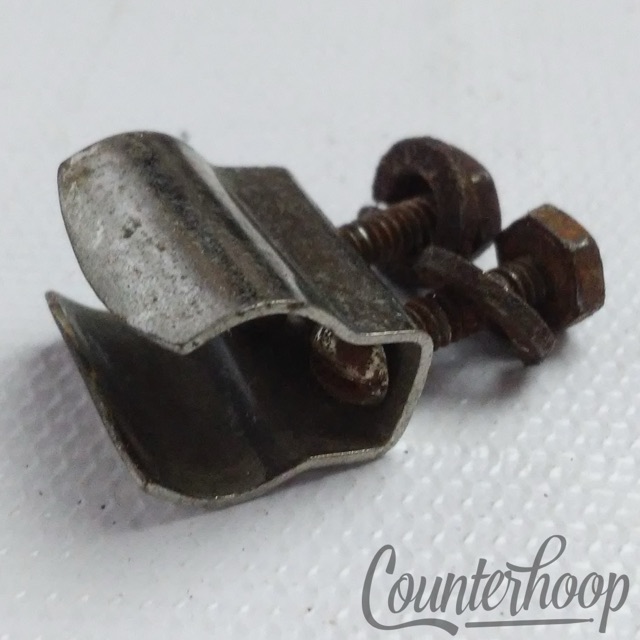 Gretsch Drum Key Mount Holder Nickel Vintage 40s Round Badge RB Broadkaster USA — main photograph