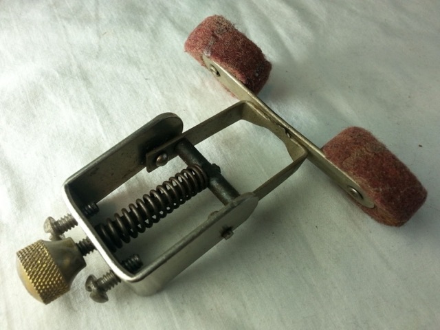 Slingerland Double-Cup Purple Felt Muffler Snare/Tom Drum Vintage 50s Brass Knob — main photograph