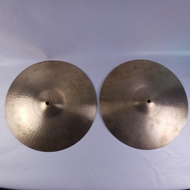 Zildjian 14" Hi-Hats 824/1166g Med-Thin Cymbals B20 Avedis A USA Vintage 60s Set — main photograph