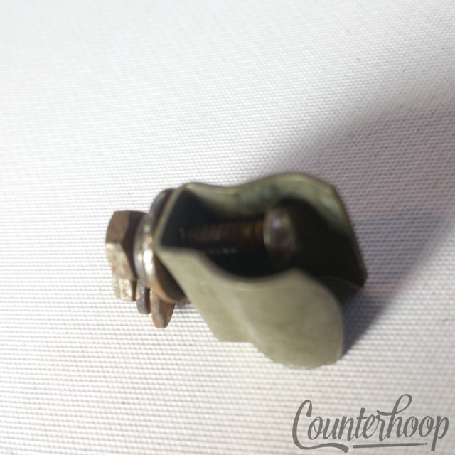 Gretsch Drum Key Mount Holder Nickel Vintage 40s Round Badge RB Broadkaster USA — main photograph
