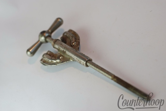 Gretsch Bass Drum Tension Rod/Claw Broadkaster Nickel Vintage RB 4 7/8" 40s USA — main photograph