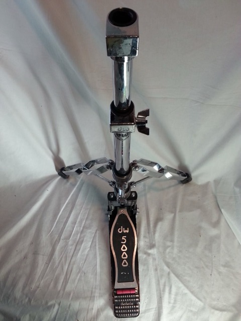 DW-5000 Hi-Hats Cymbals Stand Double-Braced Two-Leg Chrome Drum Workshop Base* — main photograph