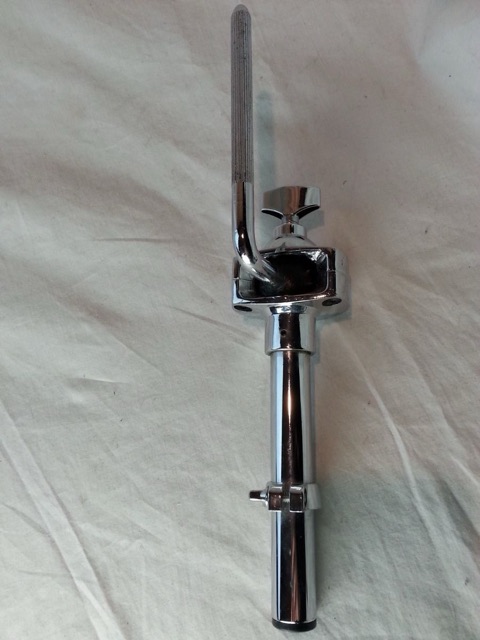 Gibraltar Tom Drum 3/8" L-Arm Swivel-Ball Mount 7/8" Post Tube Chrome* — main photograph