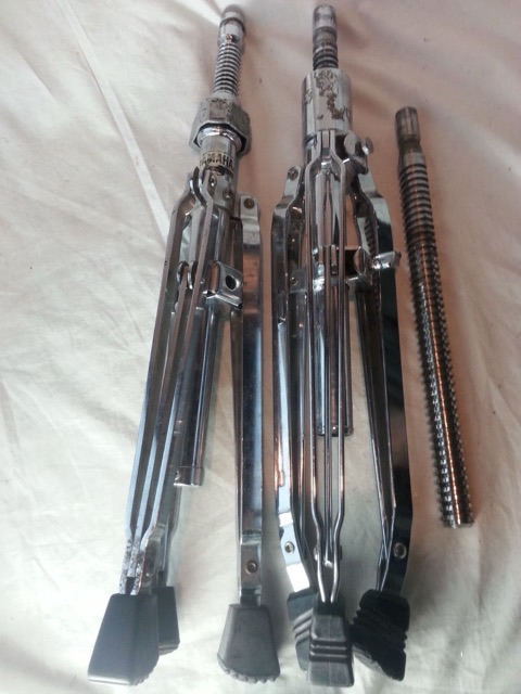 Yamaha Drum Thrones 2x Tripods 3x Swivel Bars Double Braced Heavy Duty Chrome* — main photograph