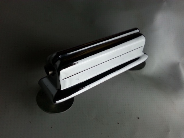 Rogers Beavertail Bass Drum Lug Chrome Tower/Luxor Center 60s Vintage* — main photograph