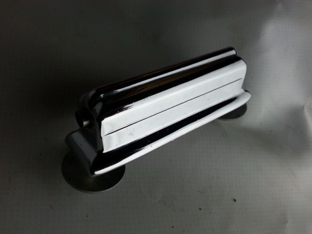 Rogers Beavertail Bass Drum Lug Chrome Tower/Luxor Center 60s Vintage* — main photograph