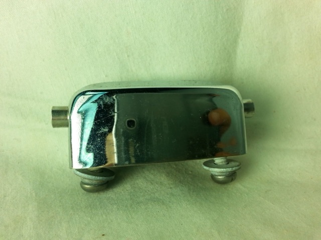 Rogers Bread&Butter Snare Drum Lug 1 5/8" Ridged Cleveland, OH Holiday 60s* — main photograph