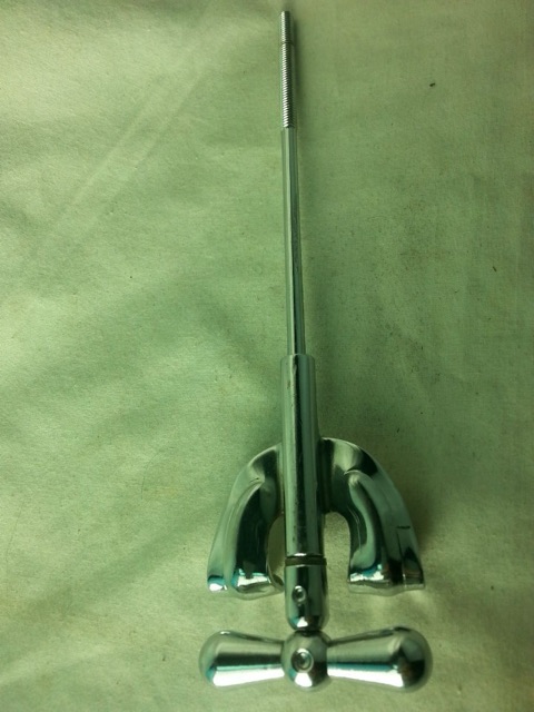 Rogers 1x Bow-Tie Bass Drum Tension T-Rod/Claw Screw 7 3/8"Holiday Cleveland 60s — main photograph