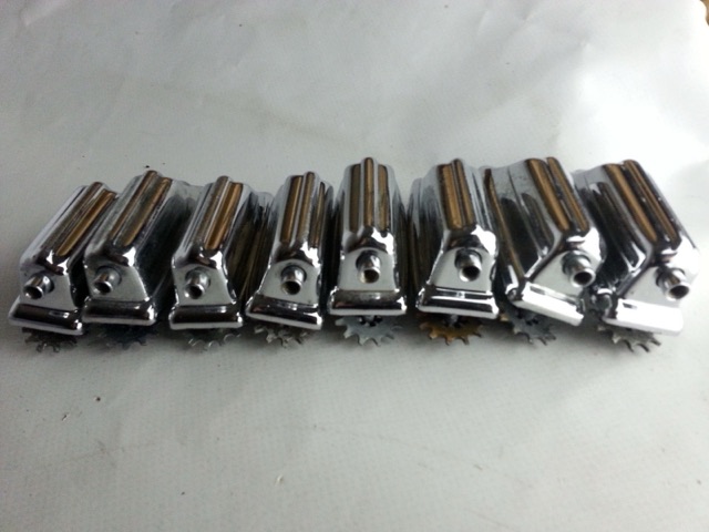 Rogers 8xBeavertail Bass Drum Lugs Chrome Dayton/Fullerton Vintage 60s Powertone — main photograph