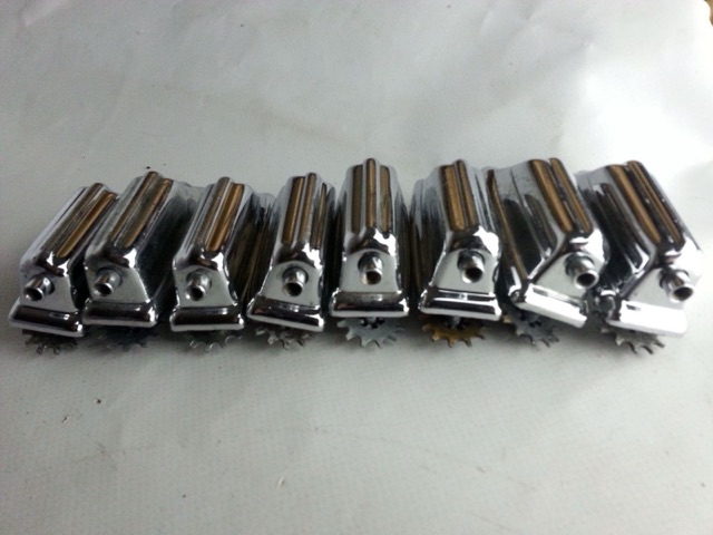 Rogers 8xBeavertail Bass Drum Lugs Chrome Dayton/Fullerton Vintage 60s Powertone — main photograph