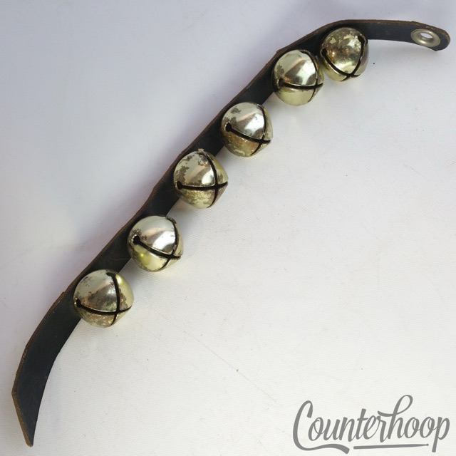 6 Sleigh Bells 17"Leather Strap Vintage Percussion Instrument Orchestral Effects — main photograph