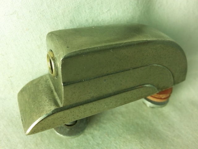 Leedy 1x Beavertail Bass/Floor Tom Drum Lugs Elkhart,IN Nickel Vintage 40s/50s* — main photograph