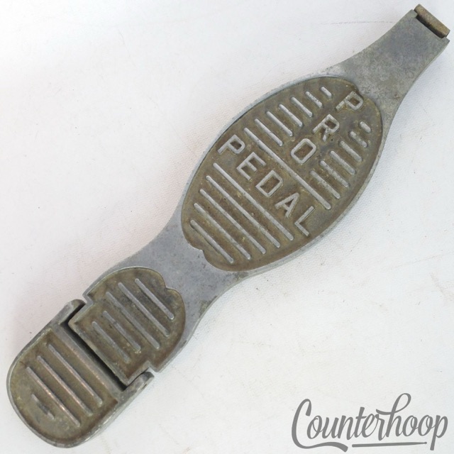 Pro Pedal Footboard for Hi-Hat Cymbal Stand or Bass Drum Pedal 2-Piece Vintage* — main photograph