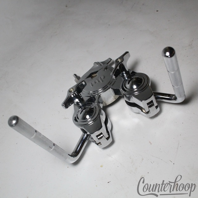 DW Clamp-On Double Tom Drum Holder DWSM992 Dual Swivel Ball L-Arms Chrome Mount — main photograph