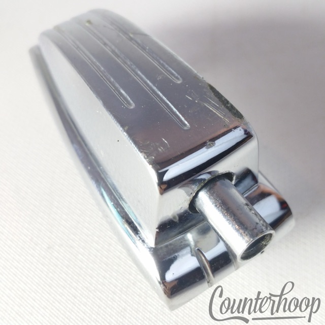 Ludwig Bass Drum/Floor Tom Lug Vintage Chrome Long Swivel Large Classic 60s USA — main photograph