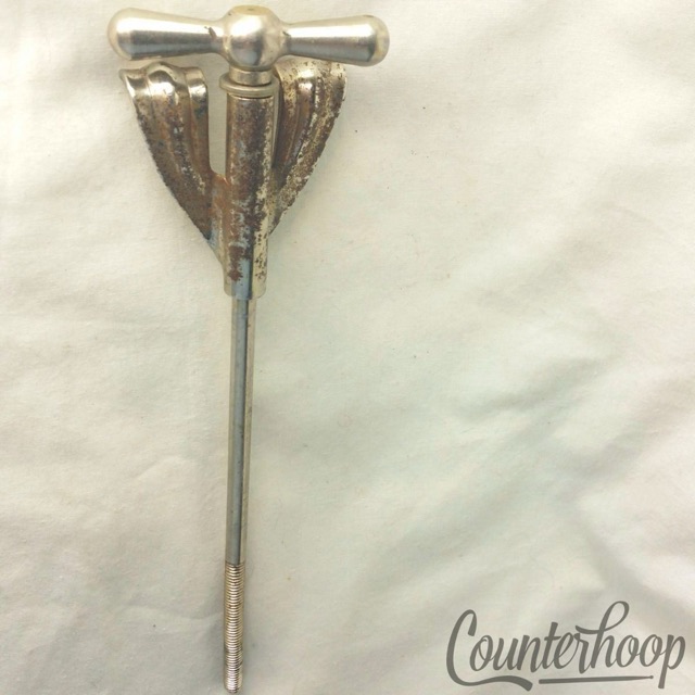 Ludwig/WFL Bow-Tie Bass Drum Tension T-Rod/Claw Club Date 7" Nickel Vintage 60s — main photograph