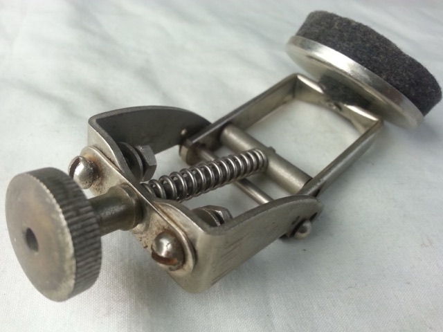 Leedy & Ludwig Snare/Tom Drum Muffler Short Single-Cup Nickel Tone Control 30s* — main photograph