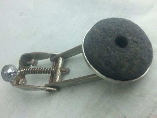 Leedy&Ludwig Muffler Snare/Tom Drum Nickel Long Single-Cup Black Felt 30s-40s* — main photograph