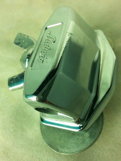 Ludwig Tom Drum / Bass Spur / Cymbal Arm Mount Vintage Chrome Wing-Nut 60s VG+* — main photograph