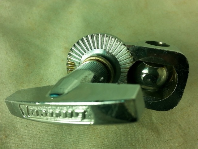 Ludwig Ratchet Rail Mount Bass Drum L-Arm Holder Classic Vintage 60s-70s Chrome — main photograph