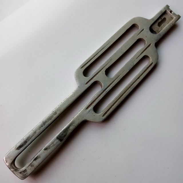 Rogers#395R Solid Footboard Swivomatic Bass Drum Foot Pedal Swivo Part USA 70s — main photograph