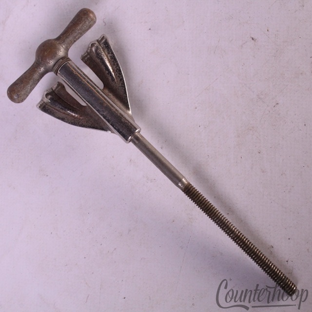 Ludwig Bass Drum Long Bow-Tie Tension T-Rods+Claws 5 1/4"Nickel Club-Date US 50s — main photograph