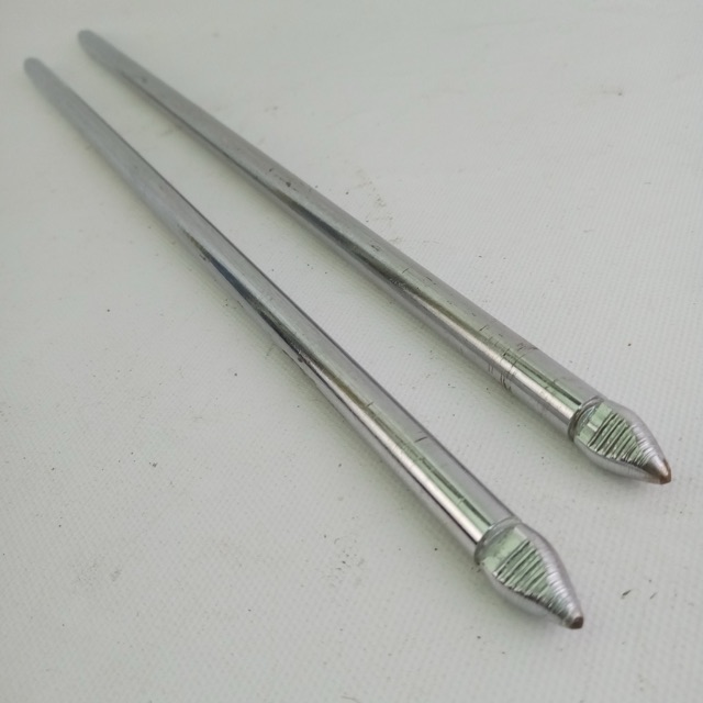 Premier 2x 14"Straight Disappearing Spurs+Rubber Feet Chrome Vintage60 Bass Drum — main photograph