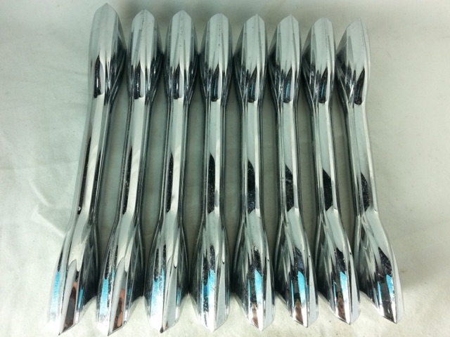 Premier 8x Bass Drum Lugs Diamond Chrome Vintage 70s England 2-Hole 7 1/8"-Long — main photograph