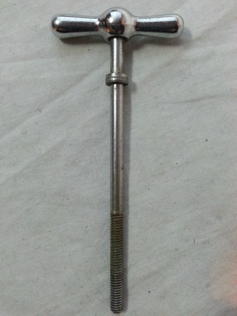 Gretsch 1x Bass Drum Tension T-Rod/Screw Bow-Tie Broadkaster Chrome Vintage 50s — main photograph