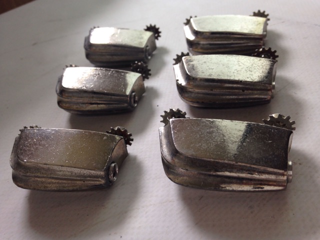 Slingerland Beavertail Tom/Snare Drum Lugs (1) Nickel Vintage 50s* — main photograph