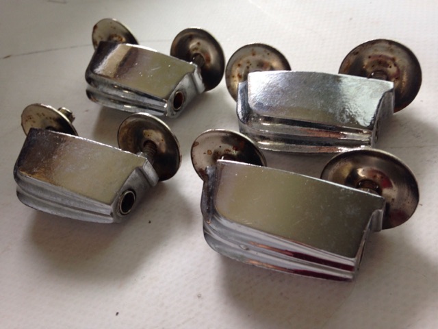 Slingerland Chrome Beavertail Tom/Snare Drum Lugs (1) Vintage 50s* — main photograph