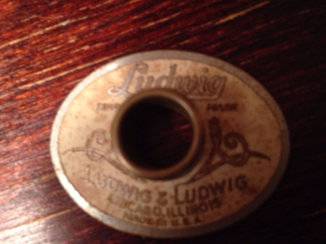 Ludwig Drum Badge Vintage 30s Enamel Oval Chicago Snare/Bass/Tom w/ Grommet* — main photograph