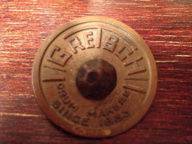 Gretsch Brass Round Badge w/ Original Hexagonal Tack Vintage 50s-60s 3ply Tom* — main photograph