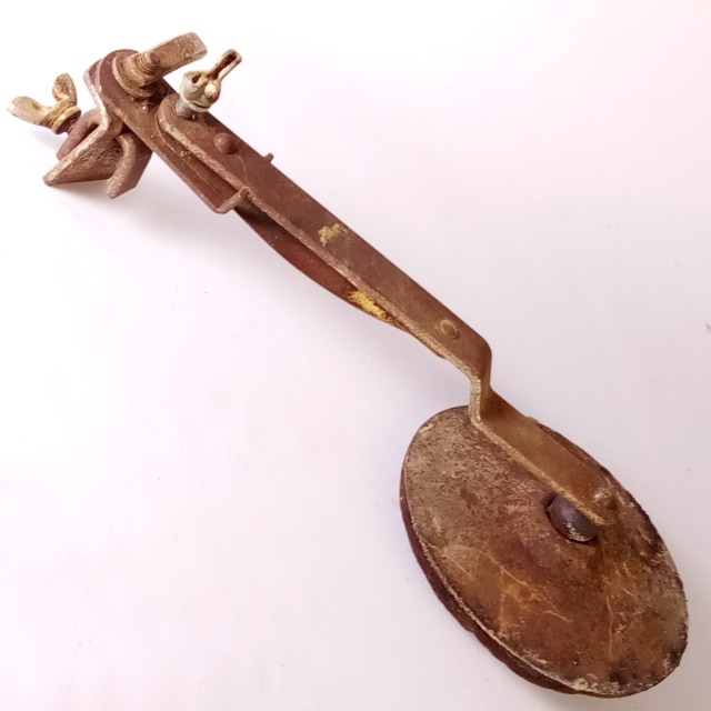 Leedy/Ludwig 30s Clamp-On Bass Drum Muffler Tone Control Hoop-Mount Vintage W&A — main photograph