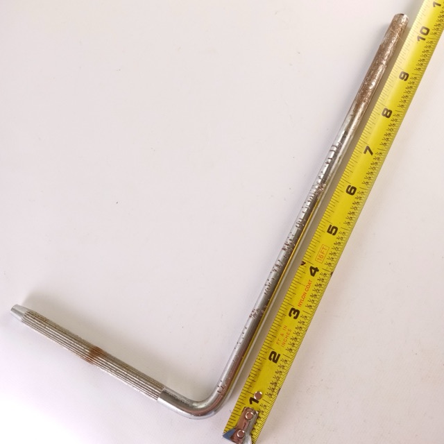 Ludwig Cymbal L-Arm Rod Chrome Bass Drum Straight Knurling Post-1967 3/8x5.25x10 — main photograph