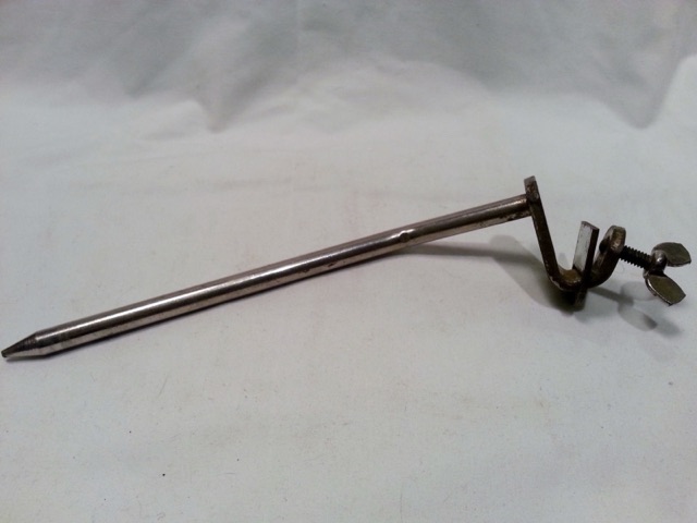 Ludwig Bass Drum Clamp-On Spur Left Side Walberg Auge Nickel Vintage Pointy 50s — main photograph
