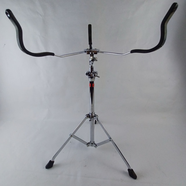 Ludwig Snare Drum Stand#1355 60/90 Atlas Basket Rockers Black/Red Tripod Vintage — main photograph