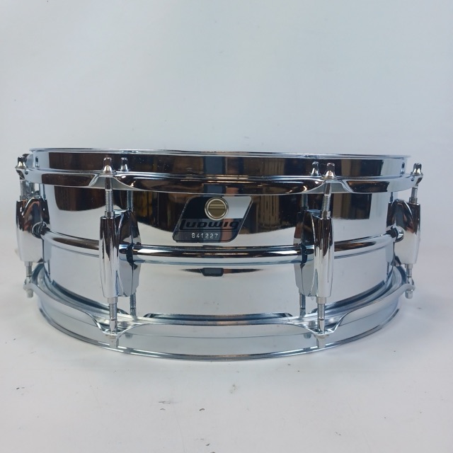 Ludwig Steel Rocker 8Lug Snare Drum 80s 5x14"Vintage Chrome Black/White #841227 — main photograph