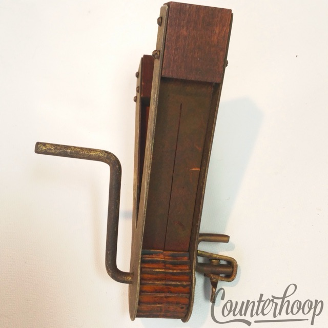 Ludwig Bass Drum Clamp-On Wooden Ratchet Wood Broadkaster Percussion Effects 30s — main photograph