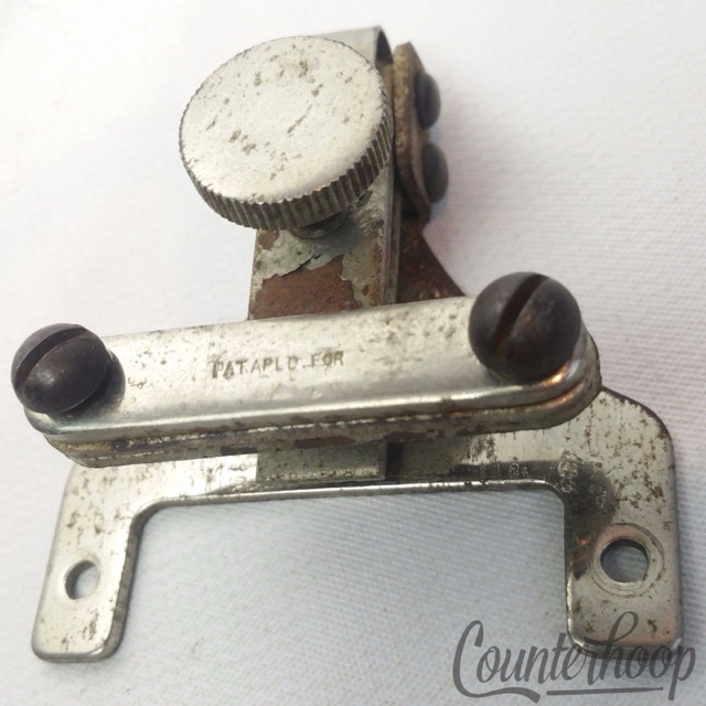 Nokes & Nicolai Snare Drum Strainer Tensioner Knob Hoop-Mount Vintage 10s USA* — main photograph