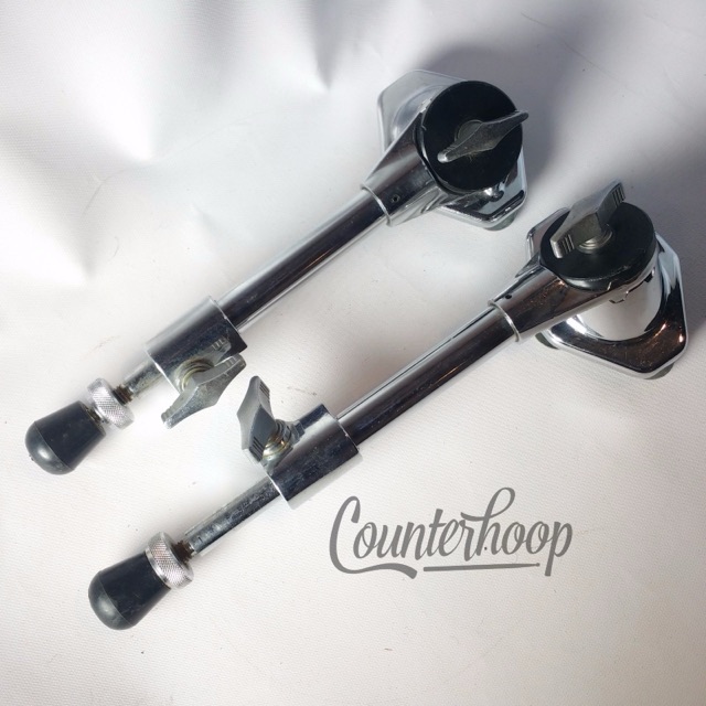 Pearl Heavy Duty Bass Drum Spurs+Mounts Extending Legs Rubber Feet Chrome 4-Hole — main photograph