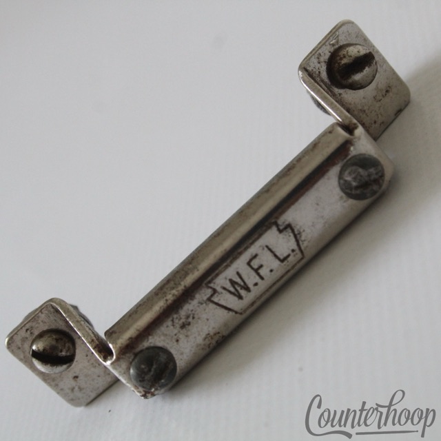 Ludiwg/WFL P32 Nickel Butt Plate Snare Drum Strainer Holder Vintage 50s USA Part — main photograph