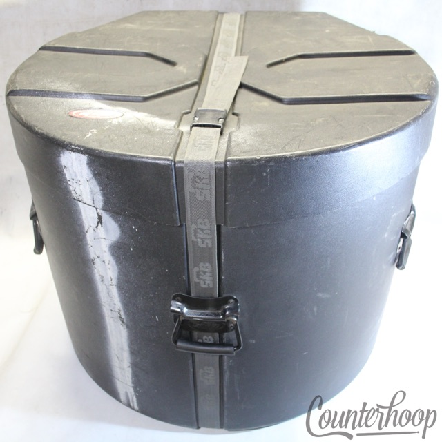 SKB 18x24" Hard Shell Padded Bass Drum Case 29" x 23" Total Dimensions — main photograph