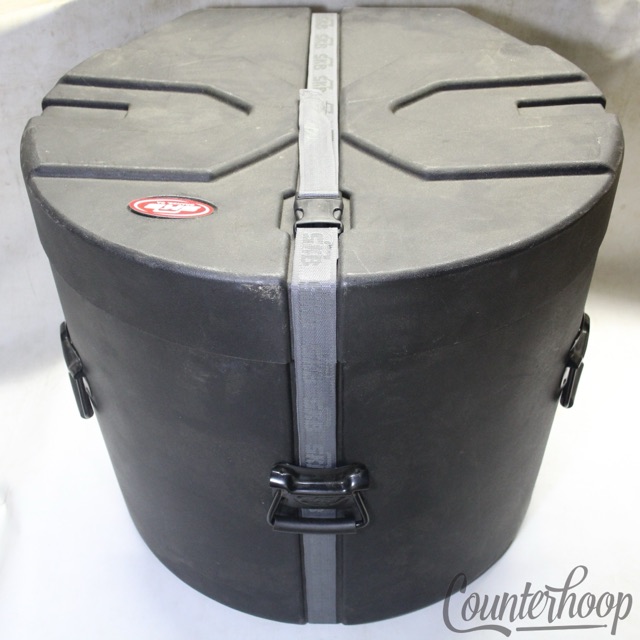 SKB 16x22" Hard Shell Padded Bass Drum Case 29" x 23" Total Dimensions 14 18 — main photograph