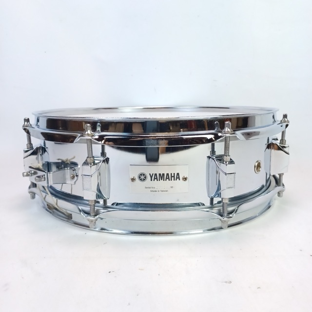 Yamaha 4x13"Piccolo Snare Drum Steel Shell Chrome Triple-Flange Rim 8Lug 011082 — main photograph