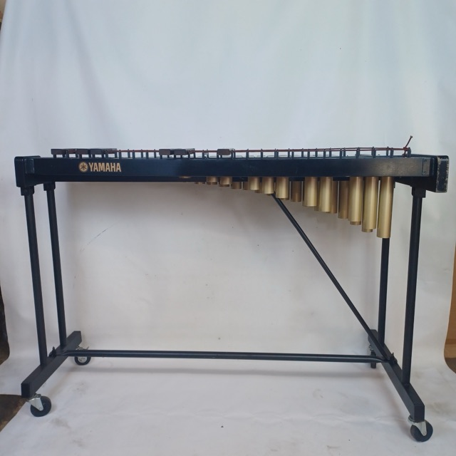 Yamaha YX-135 3-1/2 Octave Standard Xylophone Padauk-Wood+Resonators+Cover 442Hz — main photograph