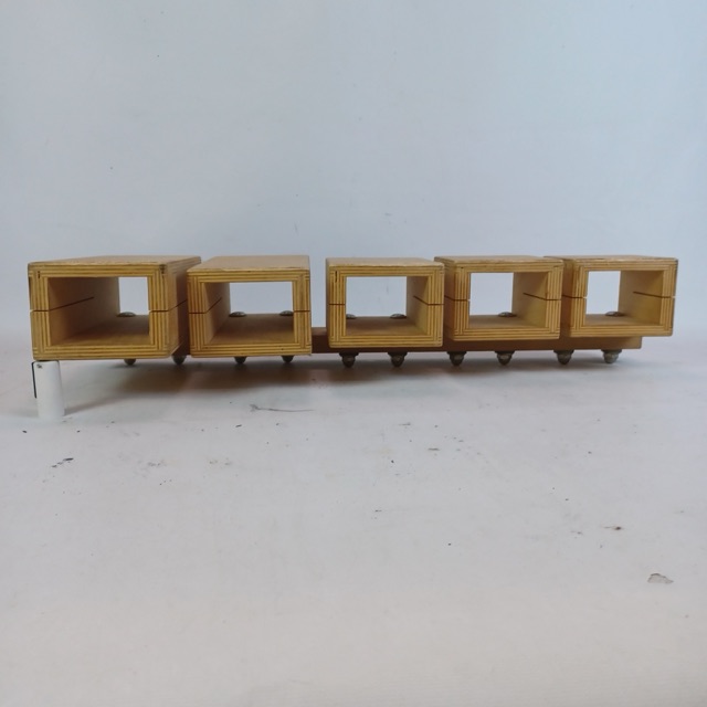 Temple Blocks 3"x4"x3.5",4",5.25",7",8.5" 5x Natural 9-Ply-Maple +Wood Frame Set — main photograph