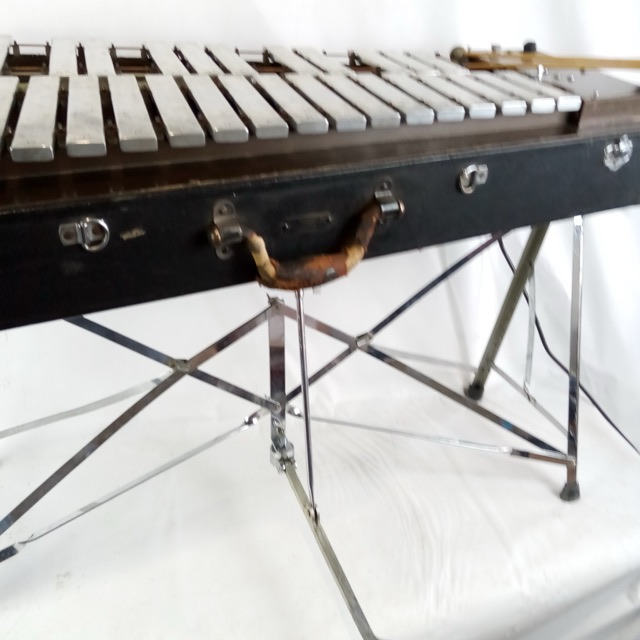 Deagan Vibra-Harp Model #147 Vibraphone Drummer Lite-Wate Motor,Pedal,Case,Stand — main photograph