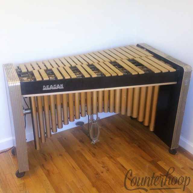 Deagan 1100 Aurora II Vibraharp Gold Anodized Bars Vibraphone Vibes Milt Jackson — main photograph