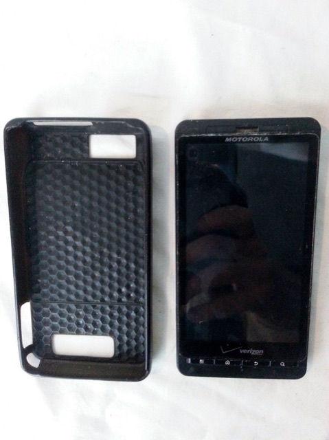 Droid X Motorola Cell Phone w/ Case Google Android Smartphone Screen Nice * — main photograph